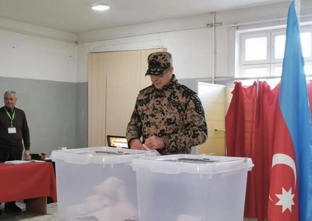 Глава МВД Азербайджана проголосовал в городе Ханкенди